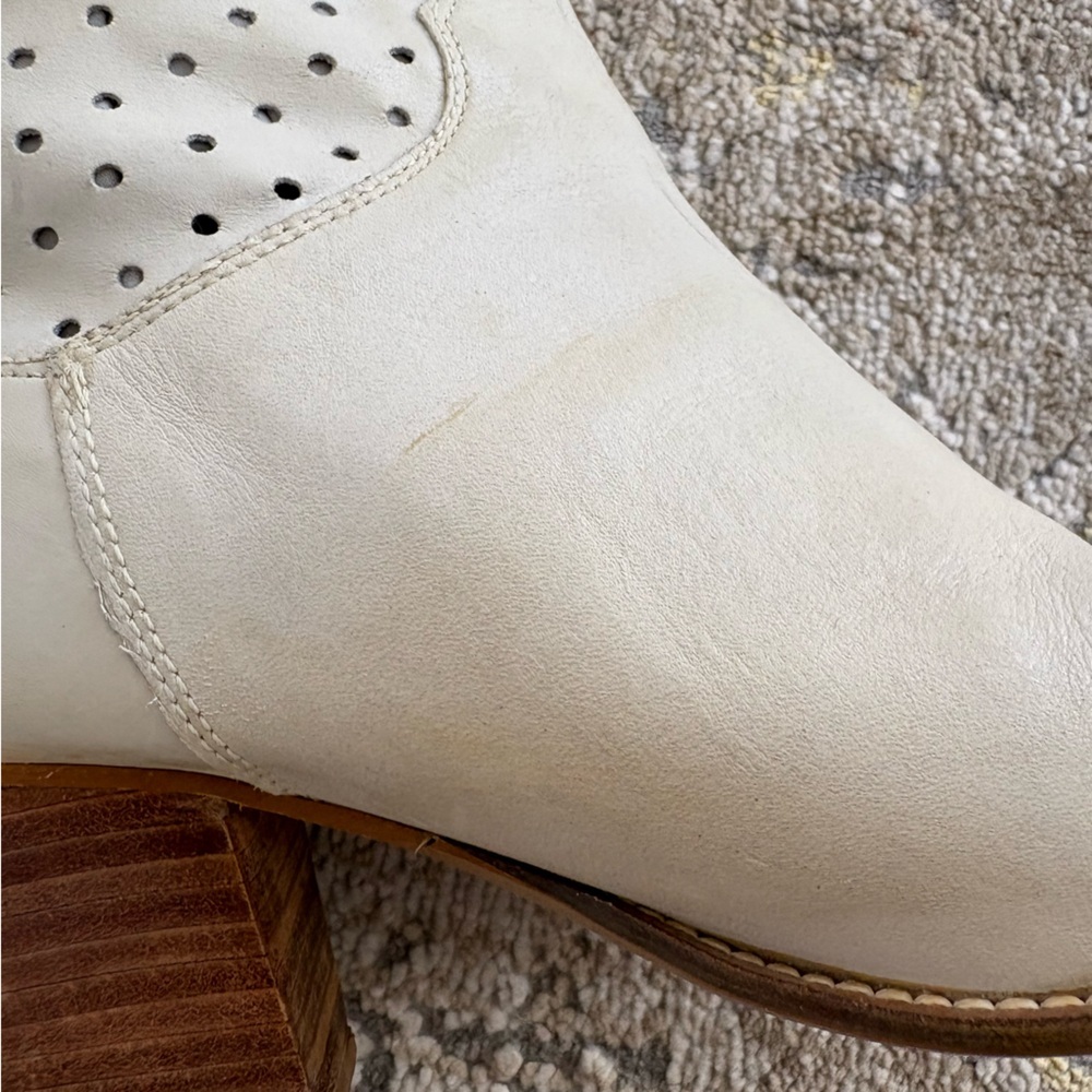White Perforated Leather Western Boots Stacked Heel - Picture 13 of 16